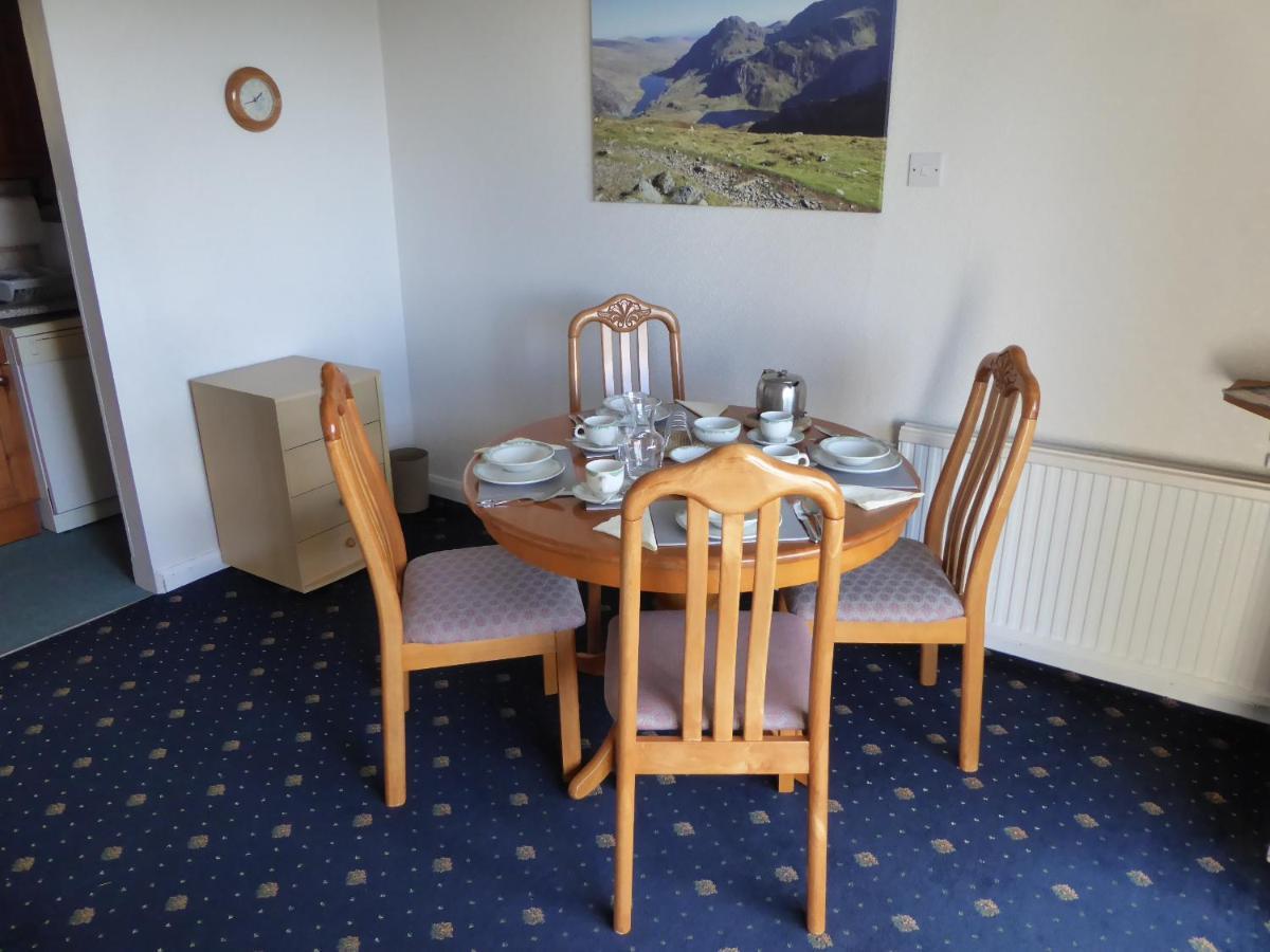 Plas Heulog Holiday Accommodation Лланфэрфечейн Экстерьер фото